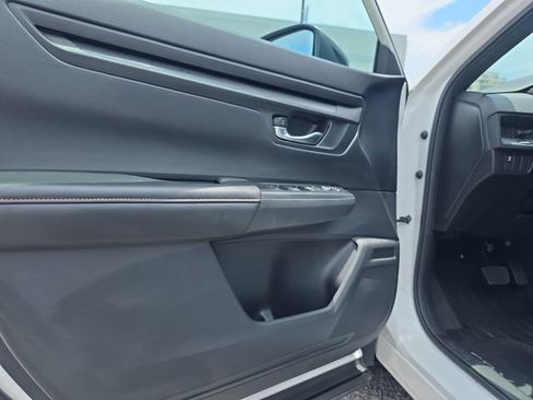 Used 2025 Honda CR-V Sport image 17