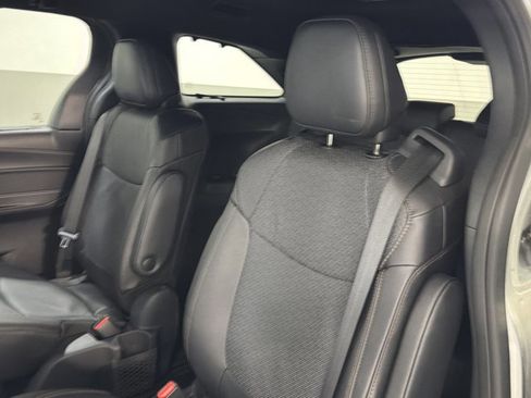 Used 2025 Toyota Sienna Limited AWD/4WD image 7