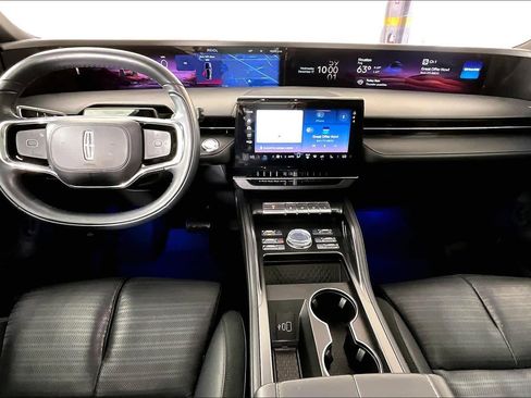 Used 2024 Lincoln Nautilus Reserve w/ Equipment Group 203A image 13