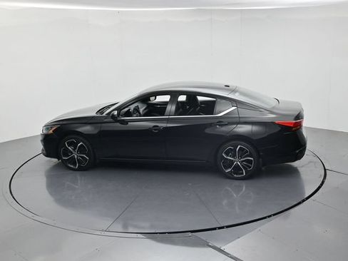 Used 2024 Nissan Altima 2.5 SR FWD image 43