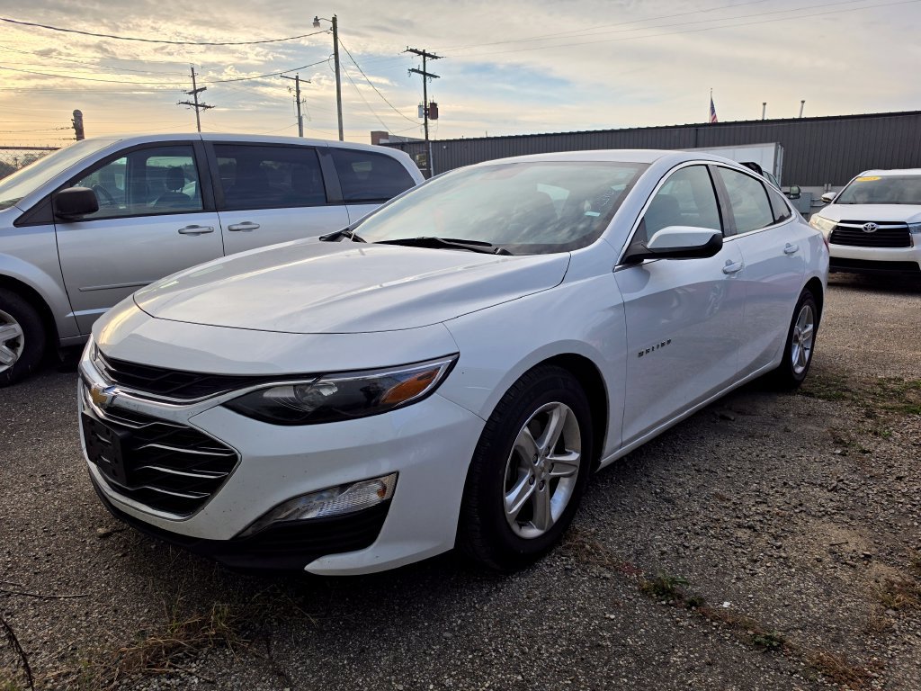 Used 2023 Chevrolet Malibu LT FWD image 1