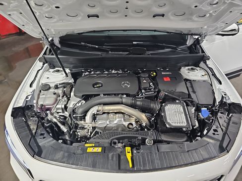 Used 2026 Mercedes-Benz GLB 250 image 30