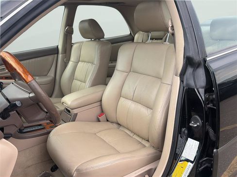 Used 2000 Lexus ES 330 FWD image 13