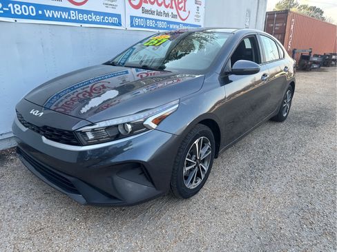 Used 2023 Kia Forte LXS w/ LXS Technology Package image 6