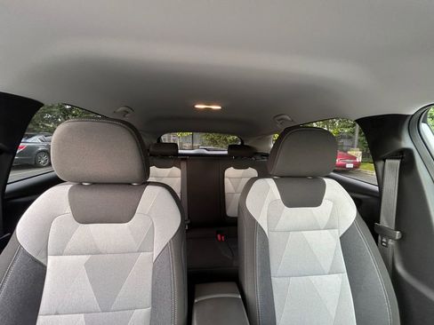 Used 2025 Chevrolet Trax LS w/ LS Convenience Package FWD image 28