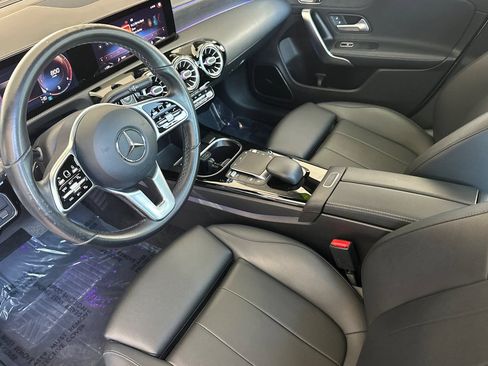Used 2021 Mercedes-Benz CLA 250 image 10