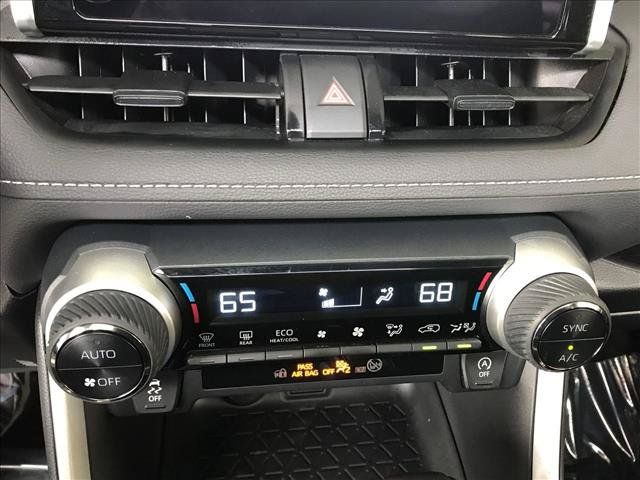 Used 2023 Toyota RAV4 XLE w/ Convenience Package FWD image 19