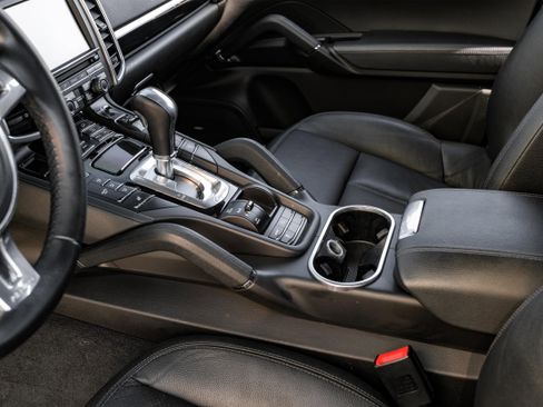 Used 2014 Porsche Cayenne image 23