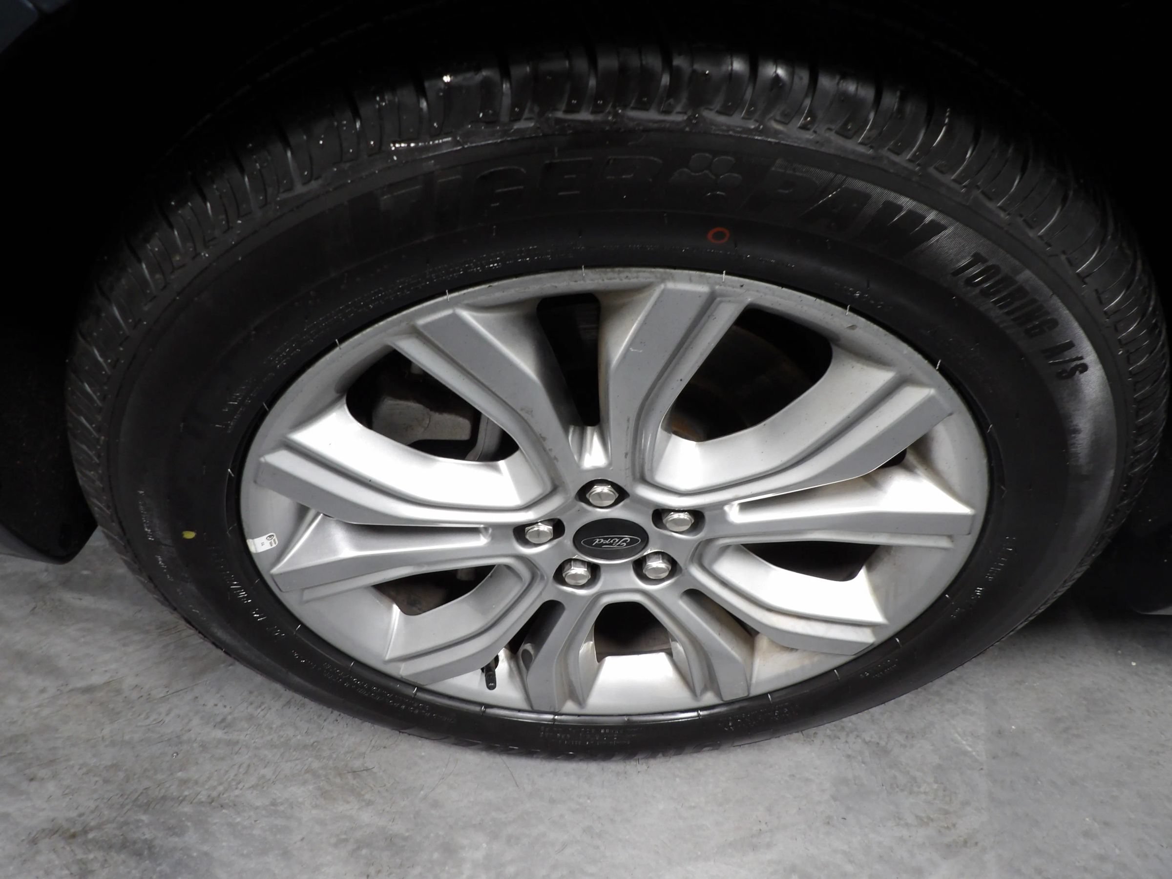 Used 2023 Ford Edge Titanium AWD/4WD image 28