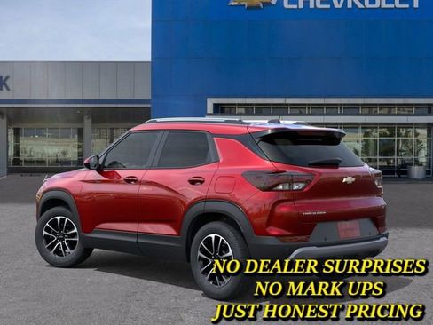 New 2026 Chevrolet TrailBlazer LT w/ Driver Confidence Package FWD image 3