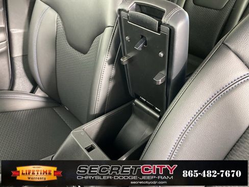 New 2026 Jeep Compass Latitude image 25