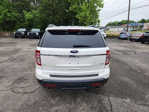 Used 2014 Ford Explorer XLT w/ Equipment Group 202A AWD/4WD image 7