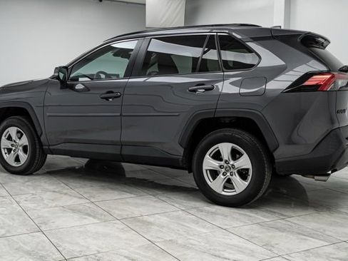 Used 2021 Toyota RAV4 XLE image 3