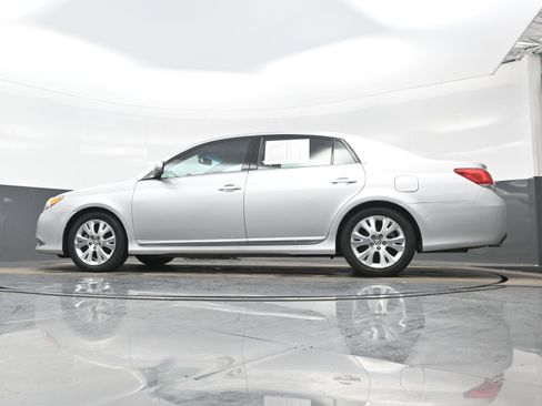Used 2012 Toyota Avalon image 25