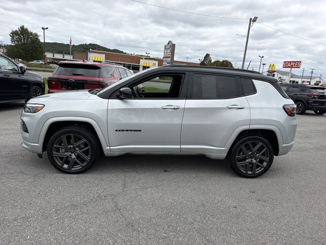 Used 2025 Jeep Compass Limited w/ High Altitude Package AWD/4WD image 10