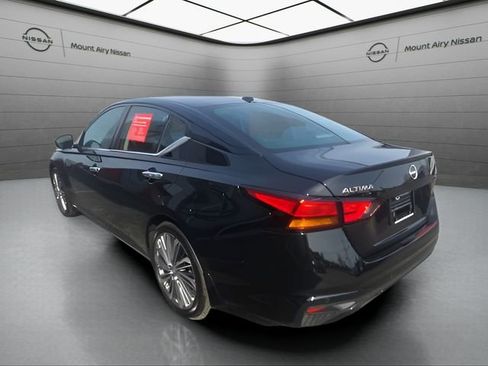 Certified 2025 Nissan Altima 2.5 SL FWD image 6