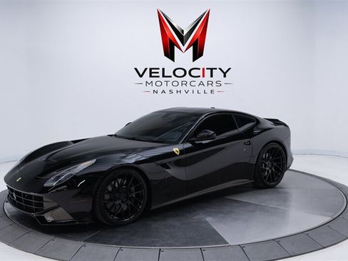 Used 2014 Ferrari F12 Berlinetta RWD image 10