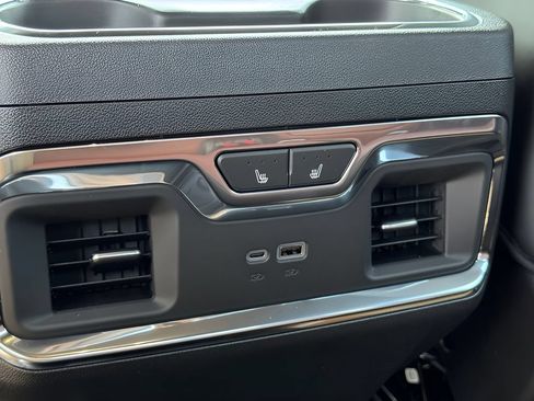 New 2026 GMC Sierra 2500 Denali Ultimate w/ Max Trailering Package AWD/4WD image 16