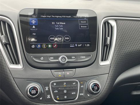 Used 2025 Chevrolet Malibu LT FWD image 17