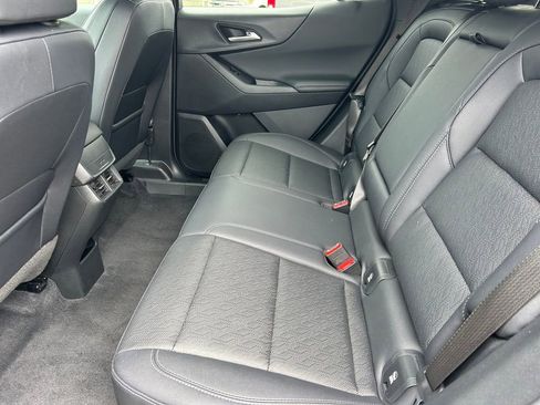 Used 2025 Chevrolet Equinox LT w/ Convenience Package II FWD image 14