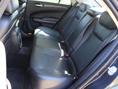 Used 2016 Chrysler 300 C AWD/4WD image 36