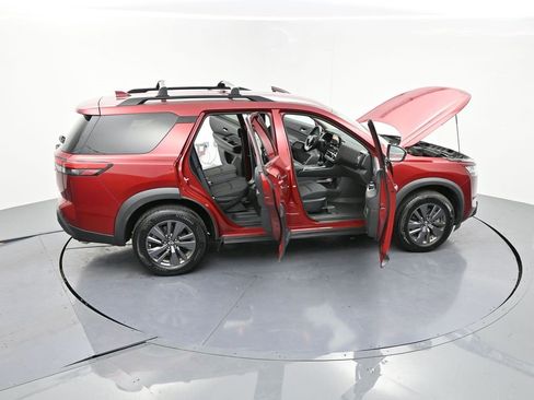 Used 2022 Nissan Pathfinder SV image 28