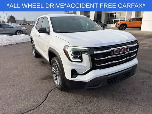 Used 2025 GMC Terrain Elevation image 17