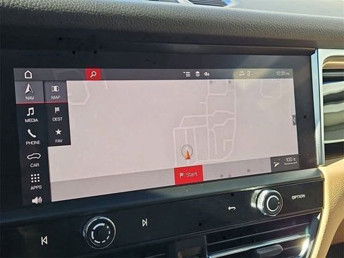 Certified 2024 Porsche Macan S image 18