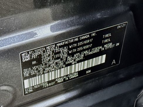 Used 2021 Toyota RAV4 LE w/ Carpet Mat Package (TMS) image 28