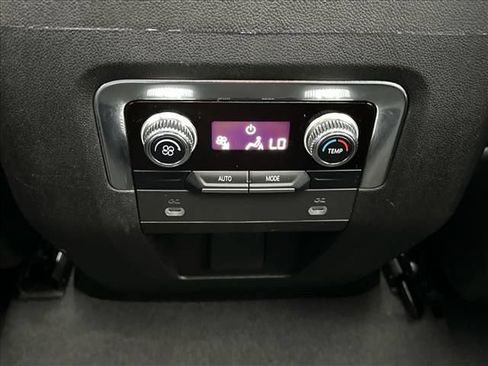 Certified 2023 GMC Yukon SLT AWD/4WD image 16