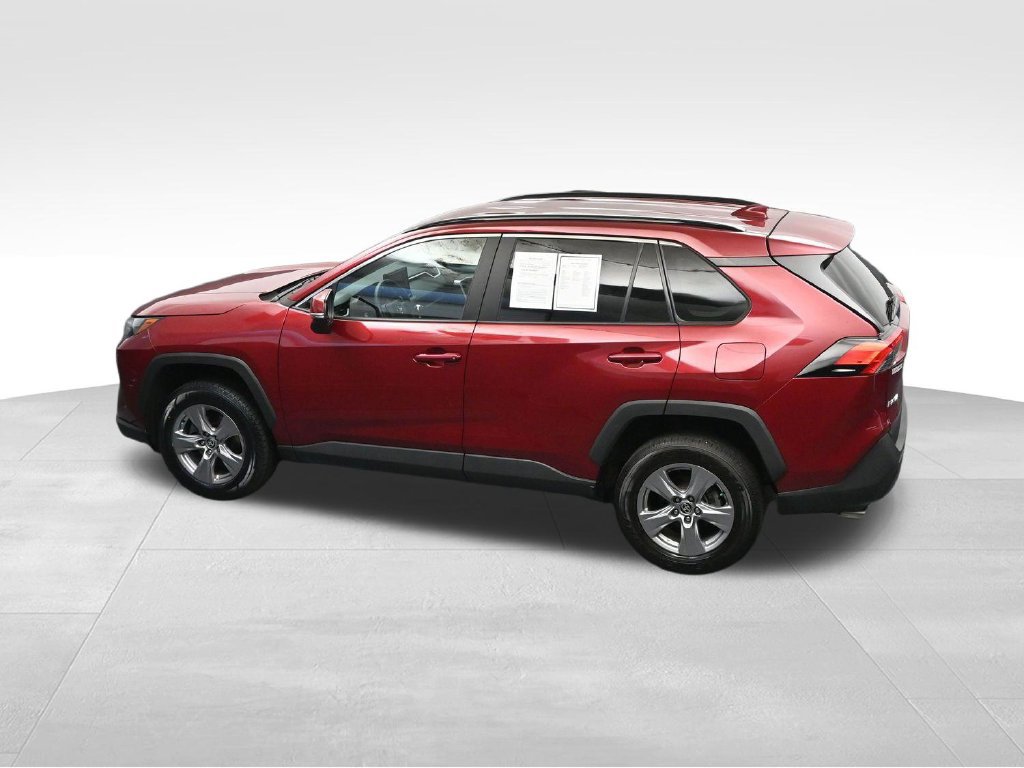 Used 2022 Toyota RAV4 XLE AWD/4WD image 30