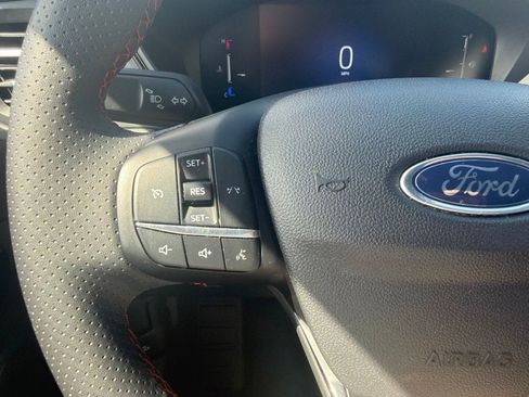 Used 2025 Ford Escape ST-Line FWD image 22