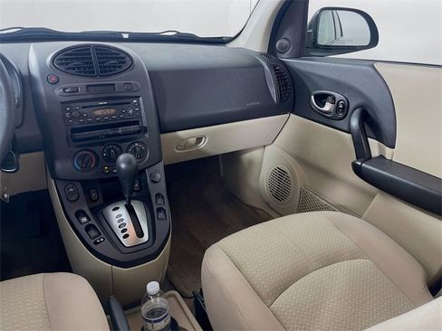 Used 2005 Saturn Vue 2WD w/ Appearance Pkg image 24