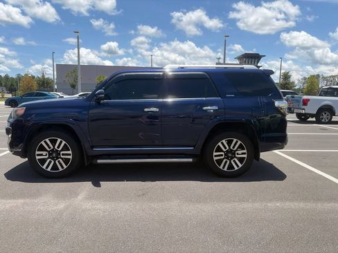 Used 2017 Toyota 4Runner Limited AWD/4WD image 4
