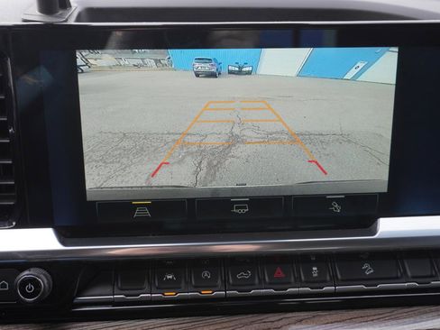 Used 2022 Chevrolet Silverado 1500 LT image 16