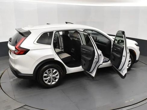 Used 2024 Honda CR-V LX image 6