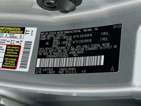 Used 2023 Toyota Highlander LE image 12