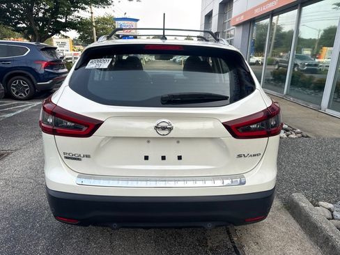 Used 2022 Nissan Rogue Sport SV AWD/4WD image 5