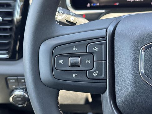 New 2026 GMC Sierra 2500 AT4 w/ AT4 Premium Plus Package AWD/4WD image 9