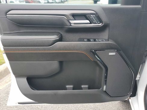 Certified 2024 GMC Sierra 2500 AT4 w/ AT4 Premium Plus Package image 15