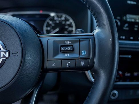 Used 2023 Nissan Rogue SL w/ SL Premium Package FWD image 12