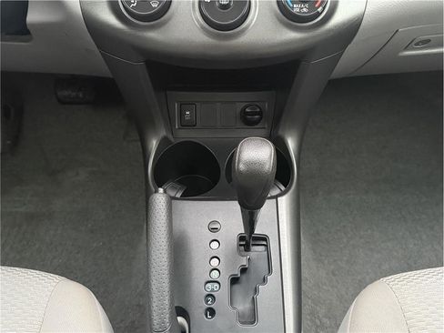 Used 2011 Toyota RAV4 4WD image 29