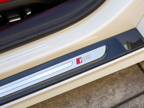 Used 2018 Audi R8 V10 plus image 33