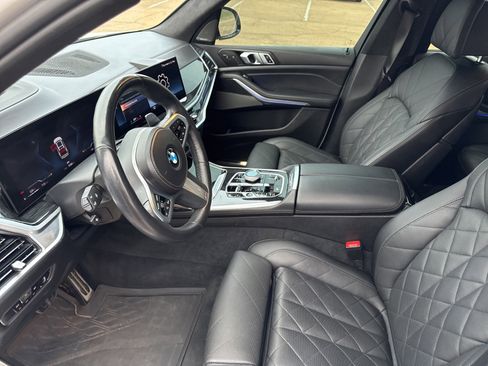 Certified 2023 BMW X7 xDrive40i w/ Executive Package image 15