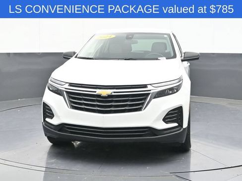 Used 2024 Chevrolet Equinox LS w/ LS Convenience Package FWD image 2