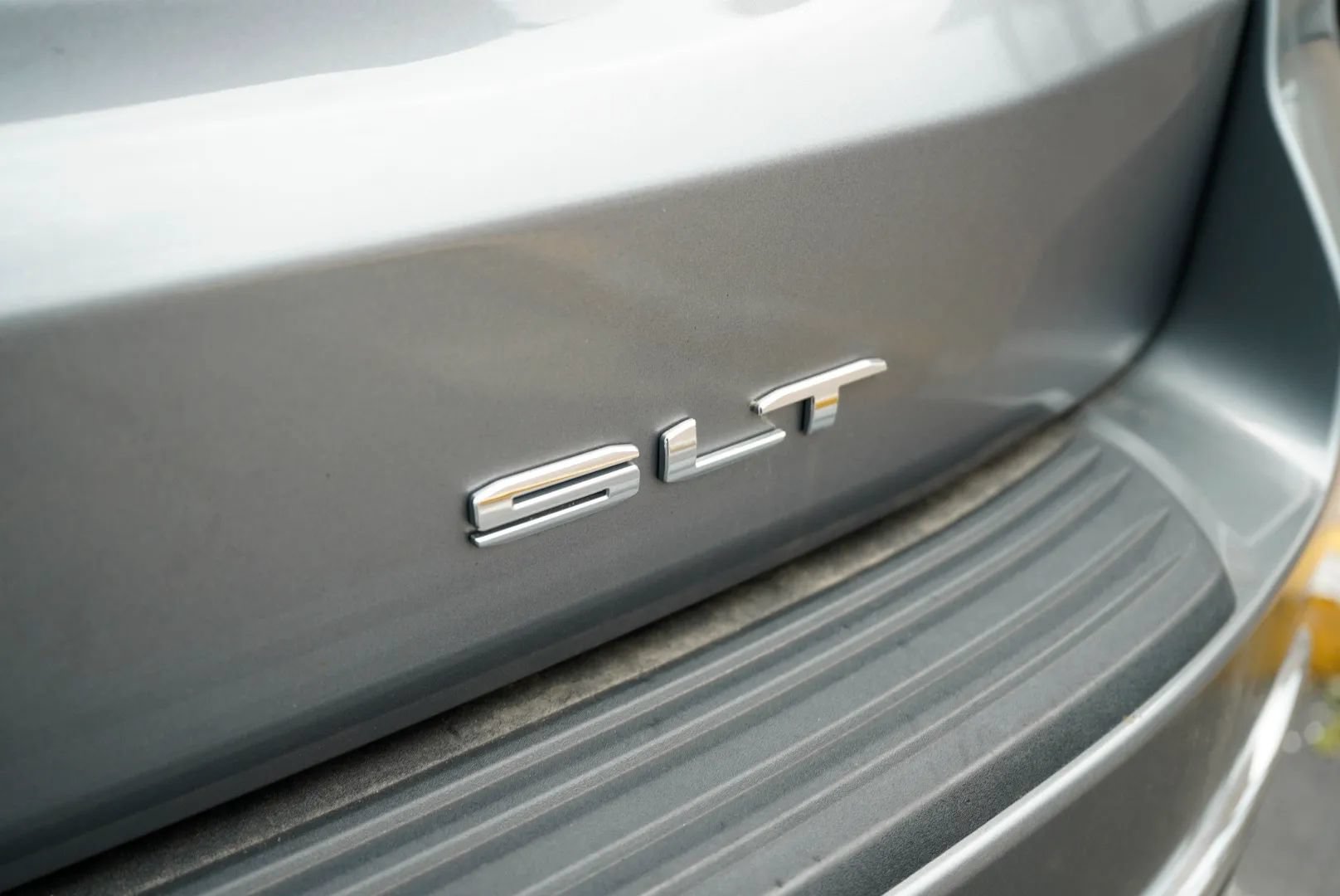 Used 2021 GMC Yukon XL SLT w/ Rear Media and Nav Package AWD/4WD image 13