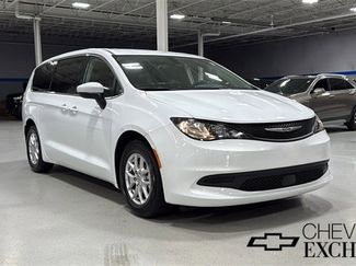 Used 2022 Chrysler Voyager LX image 1