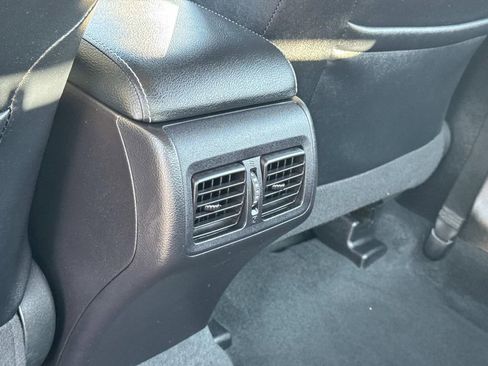 Used 2017 Toyota Camry XLE w/ Convenience Package image 24