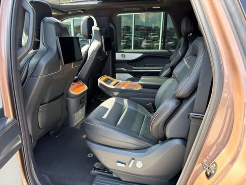 Used 2025 Lincoln Navigator L Black Label AWD/4WD image 22