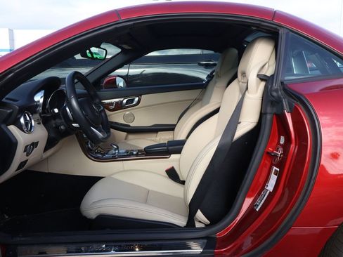 Used 2019 Mercedes-Benz SLC 300 image 9